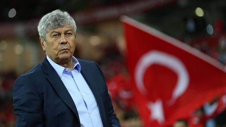 <p><strong>GALATASARAY: </strong>2000-2002</p>

<p><strong>BEŞİKTAŞ:</strong> 2002-2004</p>

<p><strong>T&Uuml;RKİYE MİLL&Icirc; FUTBOL TAKIMI: </strong>2017-2019</p>

