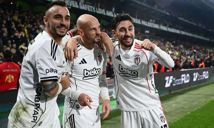 <p>Beşiktaş'ın yeni sezon planları arasında yer almayan G&ouml;khan Sazdağı, eski takımı Kayserispor'un g&uuml;ndeminde.<br />
<br />
(FOTOMA&Ccedil;)</p>
