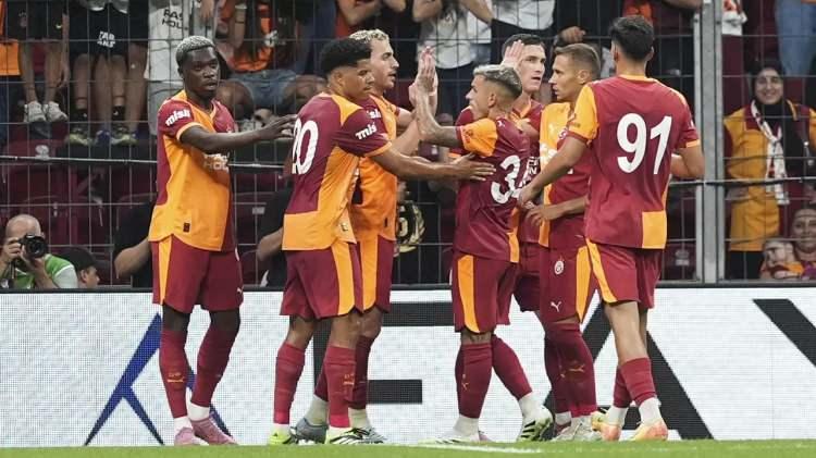 <p>Galatasaray'da D&uuml;nya Kupası'nda m&uuml;cadele eden Davinson Sanchez ve Wilfried Singo'nun da talipleri &ccedil;oğalıyor.</p>
