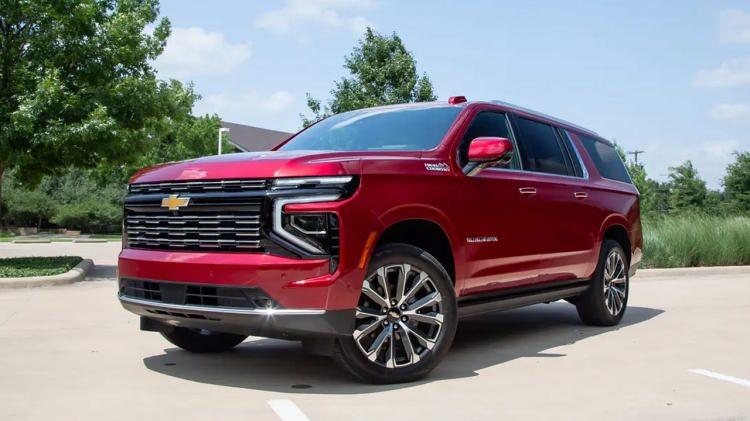 <p>Chevrolet Tahoe High Country: 23.000.000 TL</p>

<p>Chevrolet Suburban High Country: 25.500.000 TL</p>
