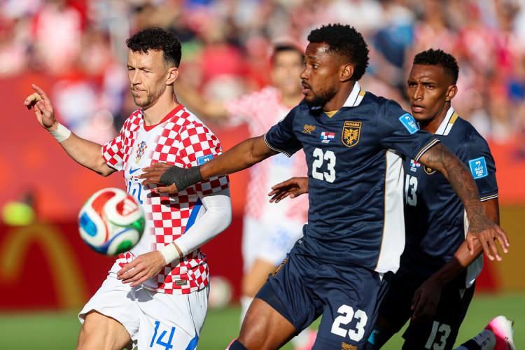 <p>L Grubu ikinci ma&ccedil;ında Hırvatistan'la karşılaşan Beşiktaşlı Murillo'nun &uuml;lkesi Panama, rakibine 1-0 yenilerek turnuvaya veda etti.</p>
