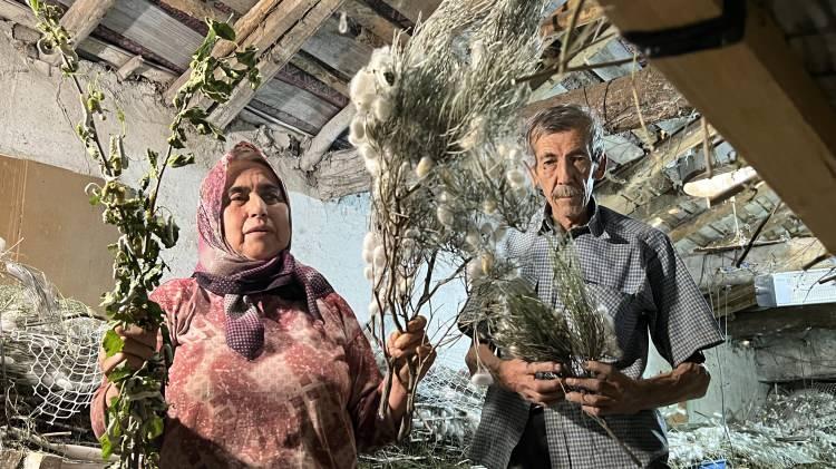 <p>Ahmet &Ouml;zt&uuml;rk, ipek b&ouml;ceği yetiştiriciliğinde en &ouml;nemli etkenlerin, hava şartları ve b&ouml;ceğin yetişeceği ortam olduğunu belirterek, ş&ouml;yle konuştu:&nbsp;</p>
