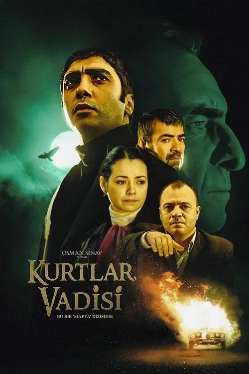 <p><strong>T&uuml;rk televizyon tarihinin unutulmaz yapımlarından biri olan Kurtlar Vadisi dizisinde, mafya babası Laz Ziya'nın kızı ve S&uuml;leyman &Ccedil;akır'ın eşi "Nesrin" karakterine hayat veren oyuncu İpek Tenolcay, yıllar sonra yaptığı a&ccedil;ıklamayla g&uuml;ndem oldu.</strong></p>
