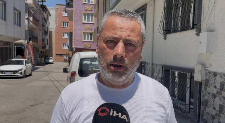<p>Ev sahibiyle fiyat konusunda anlaşan Kurnaz, &ouml;deme yapmak i&ccedil;in altınların bulunduğu poşeti almak istediğinde yerinde olmadığını fark etti. Eşine durumu sorması &uuml;zerine acı ger&ccedil;ekle karşılaştı. İddiaya g&ouml;re Kurnaz'ın eşi, ev temizliği yaptığı sırada i&ccedil;inde altınların bulunduğu siyah poşeti &ccedil;&ouml;p zannederek evin &ouml;n&uuml;ndeki &ccedil;&ouml;p konteynerine attı.</p>

<p>&nbsp;</p>
