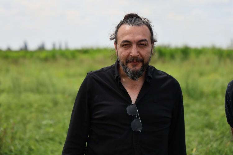 <p>Konuyla ilgili konuşan &uuml;retici S&uuml;leyman Sertli, i&ccedil;i sarı karpuzun yeni bir &uuml;r&uuml;n olmadığını ifade ederek ş&ouml;yle konuştu:&nbsp;</p>

