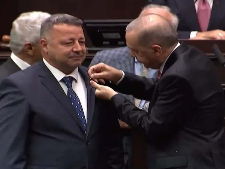 <p><strong><span style="color:#B22222">MEHMET ALİ YILMAZ</span></strong></p>

<p><strong>YALIH&Uuml;Y&Uuml;K (KONYA)&nbsp;</strong></p>

<p><strong>YENİDEN REFAH</strong></p>
