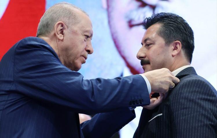 <p><span style="color:#B22222"><strong>ERCAN &Ouml;ZEL</strong></span></p>

<p><strong>YENİŞEHİR (BURSA)&nbsp;</strong></p>

<p><strong>İYİ PARTİ</strong></p>
