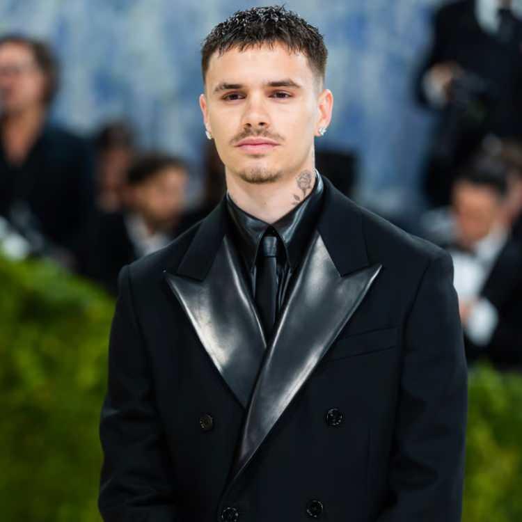 <p><strong>Konu hakkında hen&uuml;z bir resmi a&ccedil;ıklama yapmayan Beckham'ın "Forty Love" cephesinden gelen ilk tanıtım g&ouml;rselleri heyecanı artırdı.</strong></p>
