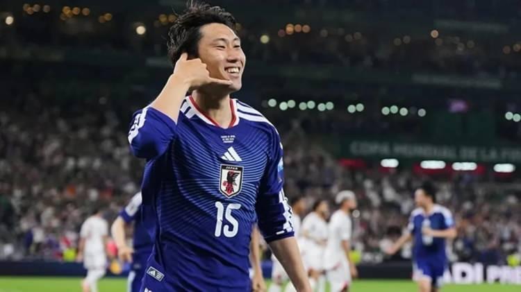 <p>*** D&uuml;nya Kupası'na Asya kıtasından katılan 9 takımdan sadece Japonya ve Avustralya son 32 turuna y&uuml;kseldi.</p>
