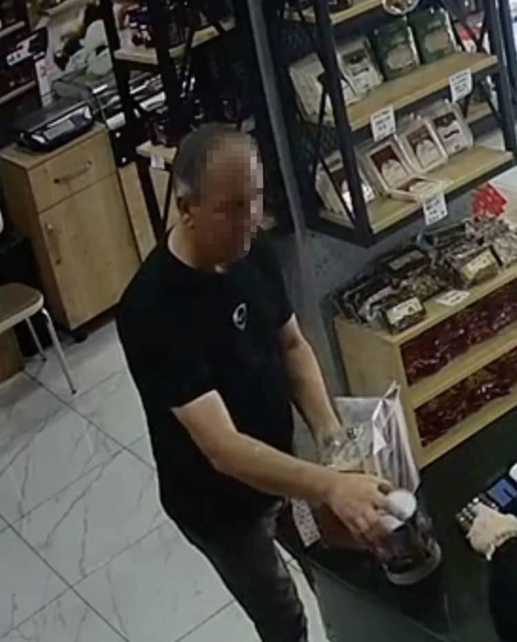 <p>Biga'da 15 Haziran Pazartesi g&uuml;n&uuml; yardım kampanyasında akılalmaz bir olay yaşandı.&nbsp;&nbsp;</p>
