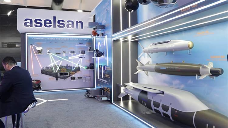 <p>ABD/İsrail-İran savaşından sonra K&ouml;rfez &uuml;lkelerinin savunma tercihlerinin değiştiğine dikkat &ccedil;ekilen haberde, <span style="color:#B22222">ASELSAN</span>'ın uluslararası pazardaki yerinin y&uuml;kseldiği belirtildi.</p>
