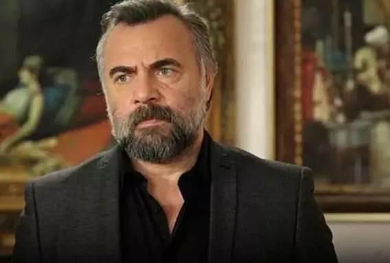 <p>Ge&ccedil;mişte iki evlilik yapan bu evlilikten &ccedil;ocukları bulunmayan &uuml;nl&uuml; oyuncu, s&ouml;yledikleriyle g&uuml;ndem oldu.</p>
