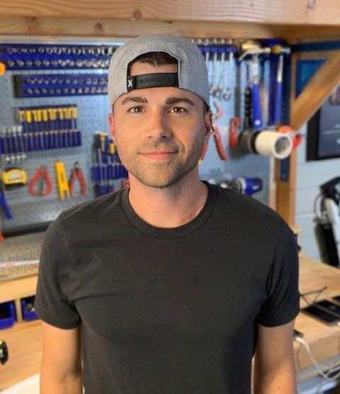 <p>9. sırada bulunan eski NASA m&uuml;hendisi Mark Rober ise 30 milyon dolar gelir elde etti.</p>

<p>&nbsp;</p>
