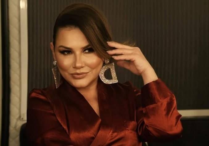 Deniz Seki o soruya isyan etti! "Ben bunu hırsızlık olarak g&ouml;r&uuml;yorum" diyerek sitem etti