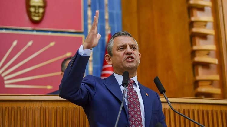 <p><strong>CHP'DE 2 İSTİFA DAHA</strong></p>

<p>Ge&ccedil;en hafta İstanbul Milletvekili Nimet &Ouml;zdemir'in, bu hafta ise Sakarya Milletvekili &Uuml;mit Dikbayır'ın CHP'den istifa etmesiyle CHP'nin TBMM'deki sandalye sayısı 136'ya d&uuml;şt&uuml;.</p>
