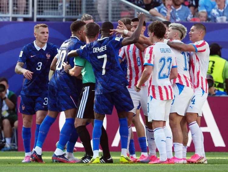 <p>* PARAGUAY<br />
<br />
**&nbsp;SON 16'DA ELENDİ</p>
