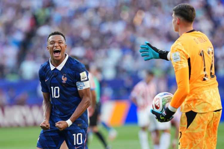 <p>Fransa, D&uuml;nya Kupası'nda T&uuml;rkiye'nin de yer aldığı D Grubu'ndan &ccedil;ıkan ve son 32 turunda Almanya'yı eleyen Paraguay'ı Mbappe'nin gol&uuml;yle 1-0 yenerek &ccedil;eyrek finalde Fas'ın rakibi oldu.</p>
