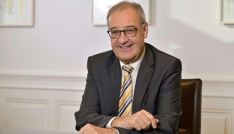 <p><strong><span style="color:#B22222">22)&nbsp; GUY PARMELİN&nbsp;</span> |&nbsp; İsvi&ccedil;re Konfederasyon Başkanı</strong></p>
