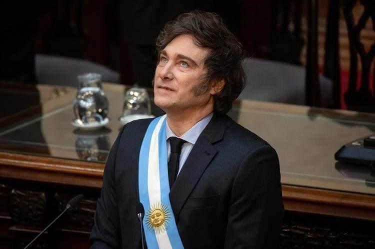 <p><strong><span style="color:#B22222">17)&nbsp; JAVIER MILEI&nbsp;</span> |&nbsp; Arjantin Devlet Başkanı</strong></p>
