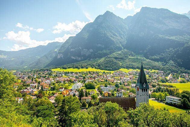 <p><strong><span style="color:rgb(178, 34, 34)">LIECHTENSTEIN</span>&nbsp; |&nbsp; 65</strong></p>

<p>&nbsp;</p>

<p>|&nbsp; Avrupa'da bir &uuml;lke</p>
