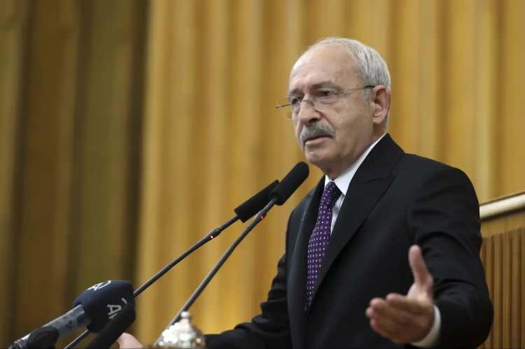 <p>Sonuçlara göre katılımcıların yüzde 18,7'si&nbsp;<strong>"Özgür Özer'in kuracağı parti"</strong>&nbsp;seçeneğini tercih ederken, Kemal Kılıdaroğlu'nun genel başkanlığındaki CHP'ye destek verenlerin oranı yüzde 13,2 olarak ölçüldü.</p>
