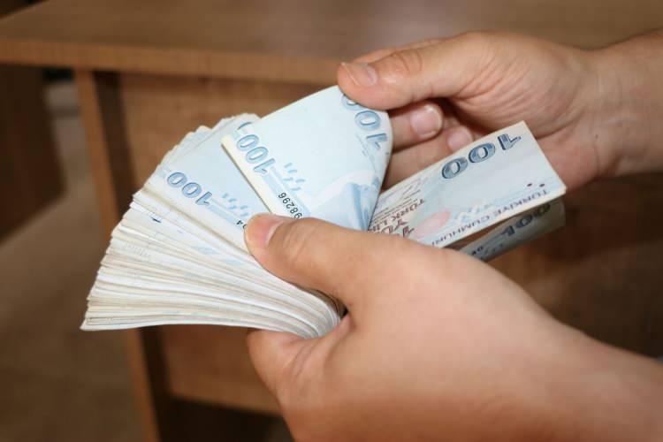 <p>T&uuml;rkiye İstatistik Kurumu'nun (T&Uuml;İK) a&ccedil;ıkladığı Haziran ayı enflasyon verileri ile birlikte memur maaşlarına ve emekli aylıklarına yapılacak zam oranı da belli oldu.</p>
