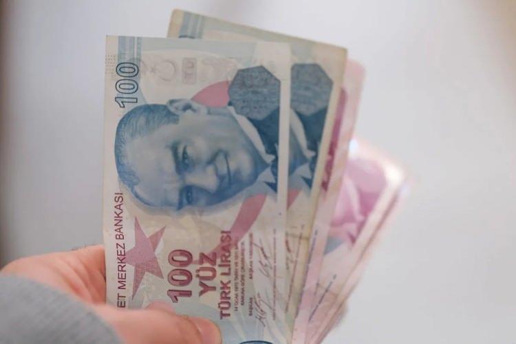 <p>Toplam 25.000 TL'ye varan kampanya kapsamında; Bonus Kart veya Paracard ile 2.000 TL harcamaya 6.000 TL, Avans Hesap harcamasına 2.000 TL ve yeni sigorta poli&ccedil;esine 2.000 TL bonus veriliyor. Garanti BBVA Mobil ve internet &uuml;zerinden maaş hesabına bağlı havale ile belirli saatlerde EFT/FAST işlemleri &uuml;cretsiz yapılabiliyor</p>

<p>&nbsp;</p>

