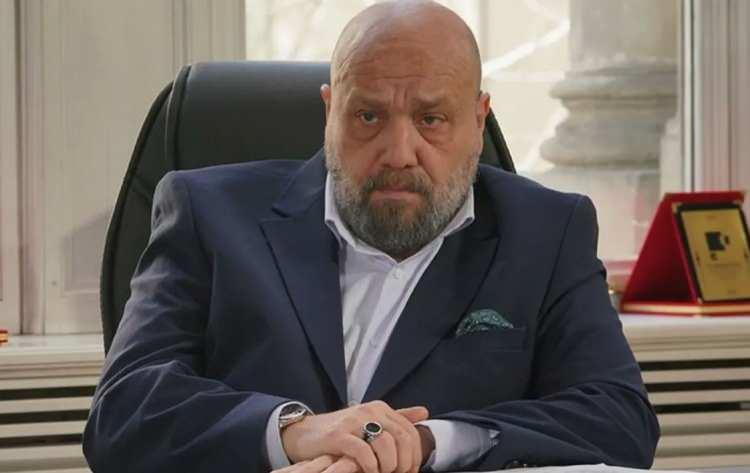 <p>Taylan <em>"Bir &ouml;neri değil. Ben ne yaptığımı s&ouml;yleyeyim. K&uuml;&ccedil;&uuml;k yaşta aile evinden ayrıldım. Hayatımı hem okuyarak hem sığınarak ge&ccedil;indirdim. Sığınmacıydım, barınan kişiye d&ouml;nd&uuml;m."</em> ifadelerini kullandı.</p>
