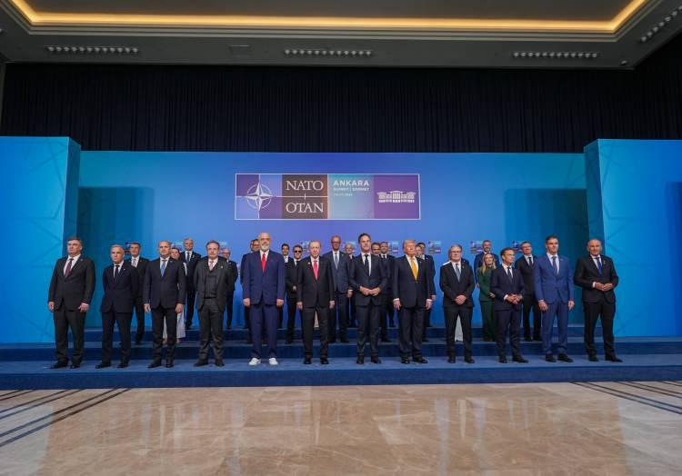 <p>Liderler, zirve g&uuml;ndemindeki stratejik konuları g&ouml;r&uuml;şmek ve ittifakın geleceğine y&ouml;nelik kararları almak &uuml;zere Cumhurbaşkanlığı Sergi Salonu'ndaki toplantıya katılmak i&ccedil;in yerlerini aldı.&nbsp;</p>

<p>&nbsp;</p>
