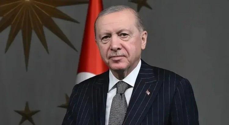<p>NATO tarihinin en kritik zirvelerinden biri için geri sayım sürüyor. 36'ncı ⁠NATO Devlet ve Hükümet Başkanları Zirvesi bugün Ankara'da başlıyor.</p>

<p> </p>

<p>Cumhurbaşkanı Erdoğan'ın iki gün boyunca sürecek zirve nedeniyle programı oldukça yoğun olacak.</p>

<p> </p>
