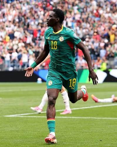 <p>* Ismaila Sarr | 4 ma&ccedil; | 4 gol</p>
