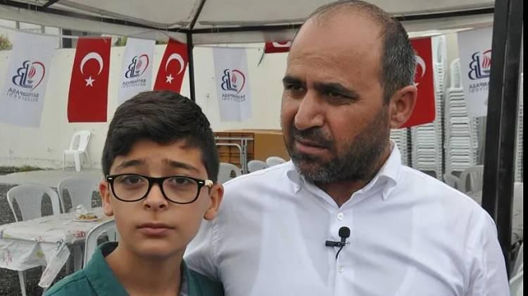 <p>Şehidin babası Bahattin Yıldırım, hayatın onlar i&ccedil;in durduğu o anları ş&ouml;yle anlattı:</p>

<p><strong>"Darbecilere karşı koymak i&ccedil;in y&uuml;r&uuml;rken, oğlum birden yere yıkıldı. İlk başta ayağı taşa ya da bir yere takılıp, d&uuml;şt&uuml; zannettim. 'Oğlum kalk dedim' ve kaldırmak i&ccedil;in elimi uzattım. Ancak oğlum hareketsiz duruyordu. Sonra kaldırmak i&ccedil;in başının altına elimi koyunca elime kan geldi. O zaman vurulduğunu fark ettim. Kurşunun nereden geldiğini g&ouml;rmedim. Hemen kendi aracımla hastaneye g&ouml;t&uuml;rd&uuml;m. Hastaneye g&ouml;t&uuml;r&uuml;nce ilk başta kurşunun sıyırdığını s&ouml;ylediler. Ancak sonra başının arka kısmına isabet ettiği anlaşıldı. M&uuml;dahale ettiler ama oğlumu kurtaramadılar. Kendisini kaybettik."</strong></p>
