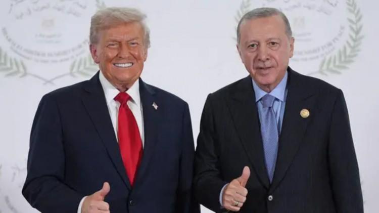 <p><span style="color:#B22222"><strong>2- 100 MİLYAR DOLARLIK TİCARET HEDEFİ.</strong></span></p>
