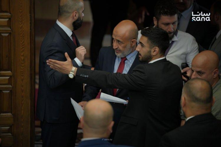 <p>S&uuml;veydaValiliği'ne ayrılan &uuml;&ccedil; sandalye ise orada se&ccedil;im yapılamaması nedeniyle boş kaldı.</p>
