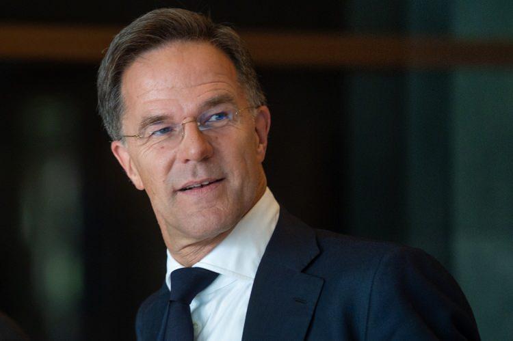 <p><span style="color:#B22222"><strong>RUTTE HEDİYEYİ KABUL ETMEDİ</strong></span></p>

<p>NATO Genel Sekreteri Mark Rutte ise hediyeyi geri &ccedil;evirdi. NATO yetkilileri, Rutte'nin jestten dolayı memnuniyet duyduğunu ancak hediyeyi kabul etmeme kararı aldığını a&ccedil;ıkladı.</p>

