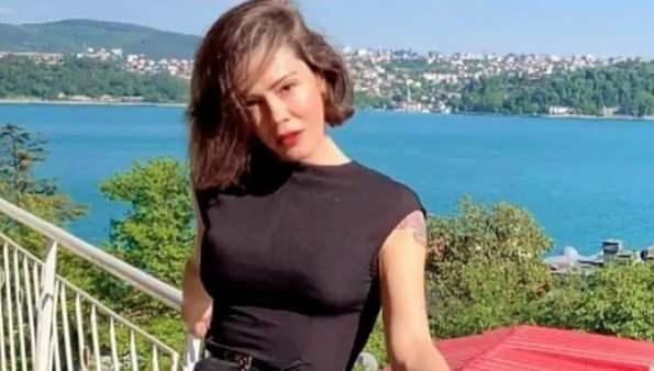 <p>Ge&ccedil;tiğimiz aylarda Kore'de t&uuml;m y&uuml;z yapısını değiştiren bir dizi ameliyat s&uuml;recini sosyal medya &uuml;zerinden başından itibaren paylaşan Ceran'ın, y&uuml;z nakli operasyonu ge&ccedil;irdiği ortaya &ccedil;ıkmıştı.</p>

<p>&nbsp;</p>
