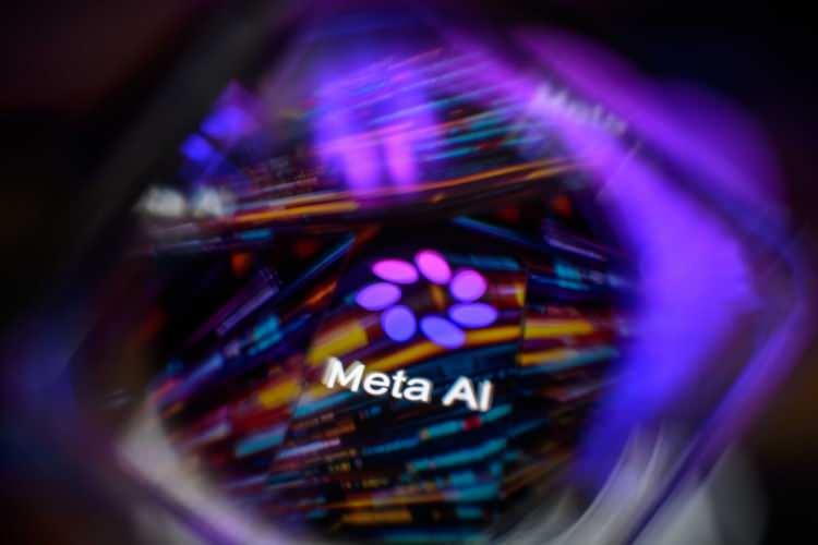 <p>Meta'nın hem 16 yaş altı kullanıcılar hem de sosyal medya bağımlılığına y&ouml;nelik davaları s&uuml;r&uuml;yor. Reuters'ın haberine g&ouml;re şirket ABD'de sosyal medya platformlarının gen&ccedil; kullanıcılar &uuml;zerindeki etkileri nedeniyle bug&uuml;ne kadarki en b&uuml;y&uuml;k hukuki risklerinden biriyle karşı karşıya kaldı.</p>
