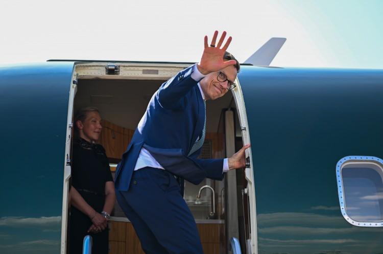 <p><span style="color:#B22222"><strong>FİNLANDİYA</strong></span></p>

<p>Finlandiya Cumhurbaşkanı Alexander Stubb, 36.⁠ ⁠NATO Devlet ve H&uuml;k&uuml;met Başkanları Zirvesi'nin ardından Ankara Havalimanı'dan ayrıldı.</p>

<p>&nbsp;</p>
