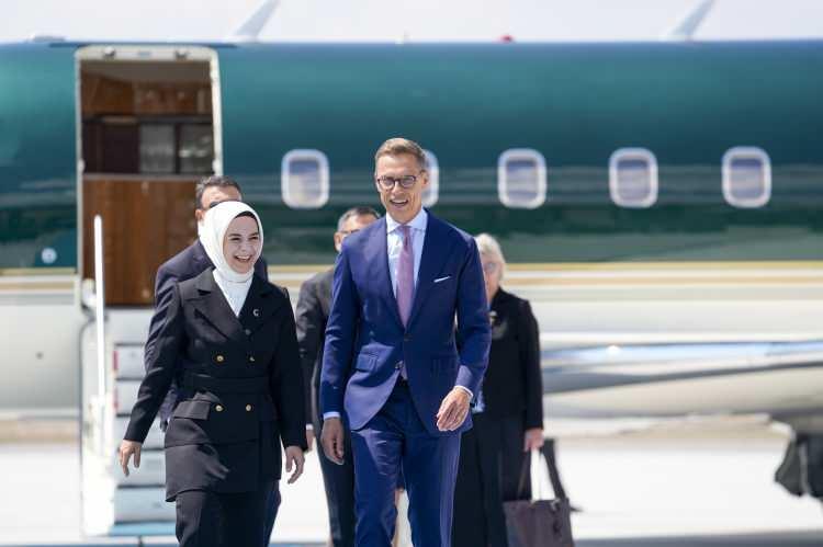 <p><span style="color:#B22222"><strong>FİNLANDİYA CUMHURBAŞKANI ALEXANDER STUBB&nbsp;ANKARA HAVALİMANI'NA GELDİ.</strong></span></p>

