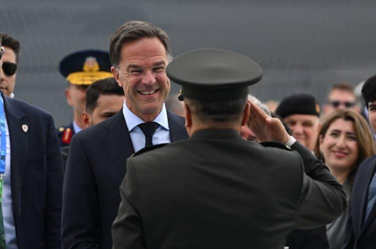 <p>NATO zirvesi &ouml;ncesi diplomasi trafiği başladı. Liderler yavaş yavaş Ankara'ya geliyor. T&uuml;rkiye'ye gelen ilk &uuml;st d&uuml;zey isim NATO Genel Sekreteri Mark Rutte oldu.</p>
