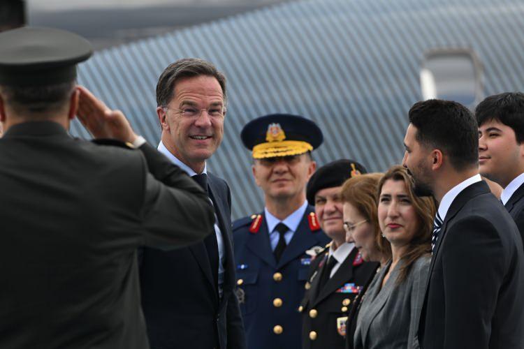 <p>Cumhurbaşkanı, saat 18.00'de Cumhurbaşkanlığı K&uuml;lliyesi'nde NATO Genel Sekreteri Mark Rutte'yi kabul edecek.</p>
