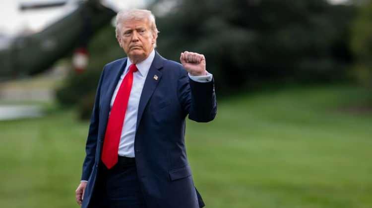 <p><strong><span style="color:#B22222">4)&nbsp; DONALD TRUMP&nbsp;</span> |&nbsp; 1,91 m&nbsp; -&nbsp; ABD Başkanı</strong></p>
