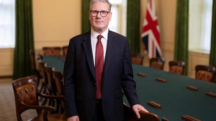 <p><strong><span style="color:#B22222">27)&nbsp; KEIR STARMER&nbsp;</span> |&nbsp; 1.75 m&nbsp; - Birleşik Krallık</strong></p>
