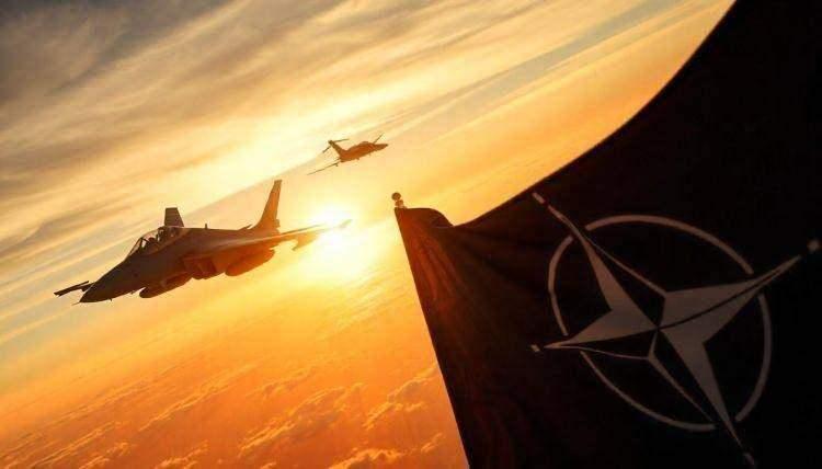 <p><strong>G&Ouml;ZLER NATO'NUN EN G&Uuml;&Ccedil;L&Uuml; ORDUSUNA SAHİP &Uuml;LKELERİNDE</strong></p>

<p>&nbsp;</p>

<p>Ankara'da başlayan NATO Liderler Zirvesi'nde g&ouml;zler yalnızca diplomatik temaslara değil, ittifakın askeri g&uuml;c&uuml;ne de &ccedil;evrildi.</p>
