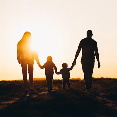 <p><span style="color:#B22222"><strong>ANNE VE BABALARIN SORUMLULUĞU ARTIRILACAK MI?</strong></span></p>

<p><br />
Aile hukukundan kaynaklanan bakım, eğitim ve destek y&uuml;k&uuml;ml&uuml;l&uuml;ğ&uuml;n&uuml; yerine getirmeyenlere y&ouml;nelik cezalar artırılacak.</p>

<p><br />
Bakım, eğitim veya destek y&uuml;k&uuml;ml&uuml;l&uuml;ğ&uuml;n&uuml; yerine getirmeyen kişiye verilebilecek ceza, 1 yıla kadar hapis yerine 3 aydan 2 yıla kadar hapis olacak.</p>

<p>&nbsp;</p>

