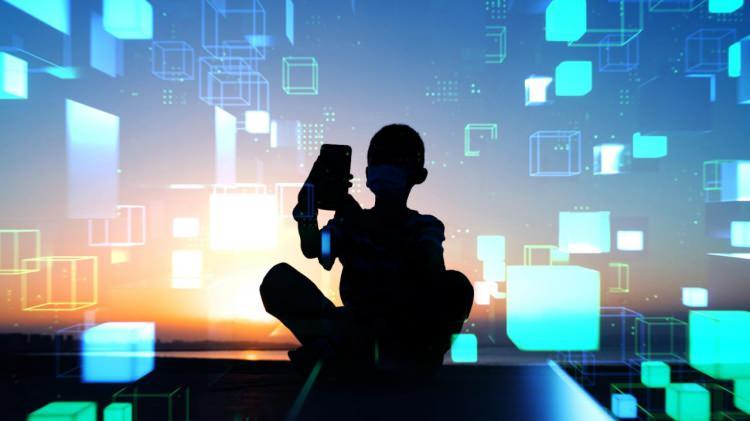 <p><span style="color:#B22222"><strong>&Ccedil;OCUKLARIN TELEFON VE İNTERNET KULLANIMI DENETLENEBİLECEK Mİ?</strong></span></p>

<p><br />
Teklif, &ldquo;dijital risklerden korunma tedbiri&rdquo; adı altında yeni bir uygulama &ouml;ng&ouml;r&uuml;yor.<br />
&Ccedil;ocuğun kullandığı telefon, hat, bilgisayar veya tablet gibi cihazlar bildirilecek. Mahkeme kararıyla cihazın tedbir kararından sonraki hareketleri, 3 aydan az ve 2 yıldan fazla olmamak &uuml;zere ilgili kurumların denetimine a&ccedil;ılabilecek.<br />
Riskli olduğu belirlenen internet sitelerine, uygulamalara ve dijital platformlara erişim engellenebilecek. Denetimin Bilgi Teknolojileri ve İletişim Kurumu ile Siber G&uuml;venlik Başkanlığı tarafından ger&ccedil;ekleştirilmesi planlanıyor.</p>

<p>&nbsp;</p>
