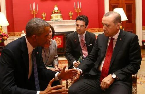 <p><span style="color:#B22222"><strong>ERDOĞAN OBAMA&nbsp;</strong></span></p>

<p>Cumhurbaşkanı Erdoğan, 19 Temmuz'da da d&ouml;nemin ABD Başkanı Barack Obama ile telefonda g&ouml;r&uuml;şt&uuml;.</p>

<p>G&ouml;r&uuml;şmede, Obama, T&uuml;rkiye'de demokratik bir şekilde se&ccedil;ilmiş h&uuml;k&uuml;meti şiddet kullanarak yıkmayı hedefleyen darbe girişimini kınadıklarını ve T&uuml;rkiye'de demokrasiyi desteklediklerini ifade etti.</p>
