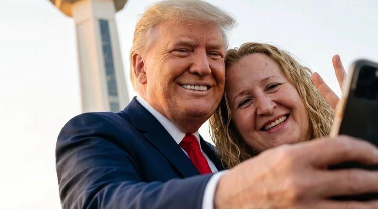 Babasını &ccedil;abuk unuttu: Trump&rsquo;ın kızı pop&uuml;lerliğini iş fırsatına &ccedil;evirdi!