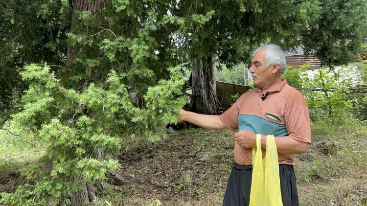 <p>Tamamı el iş&ccedil;iliğiyle &uuml;retilen &uuml;r&uuml;nler, &ouml;zel sipariş &uuml;zerine farklı model ve tasarımlarla m&uuml;şterilere sunuluyor.</p>
