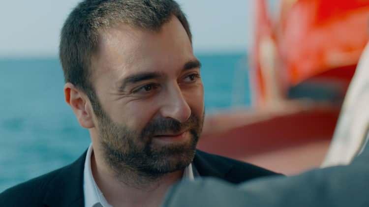 <p>&Ccedil;ukur dizisinde oynadığı Metin karakteriyle hafızalara kazınan oyuncu Cem Uslu'dan m&uuml;jdeli bir haber geldi.</p>

<p>&nbsp;</p>

